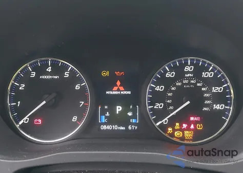 2018 Mitsubishi Outlander Es z USA, uszkodzony, nr VIN JA4AD2A32JZ017502